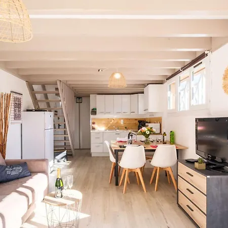 빌라 Maison De A Pour 6 Personnes *