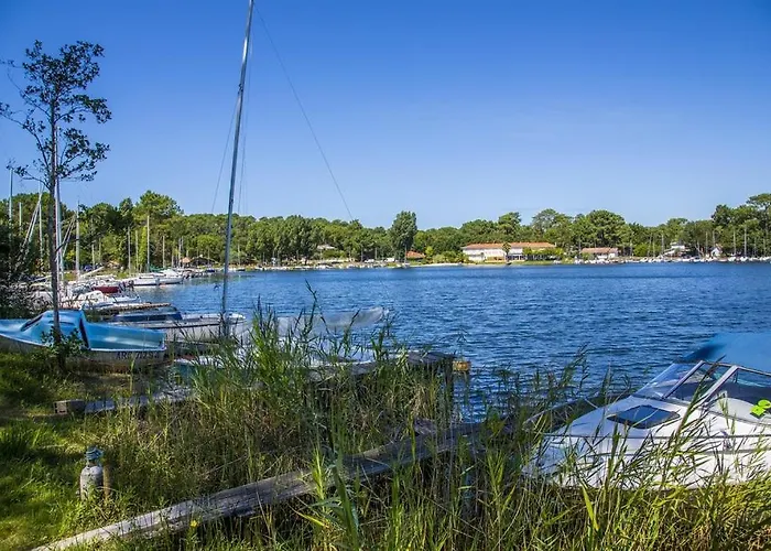 Maison De A Pour 6 Personnes *